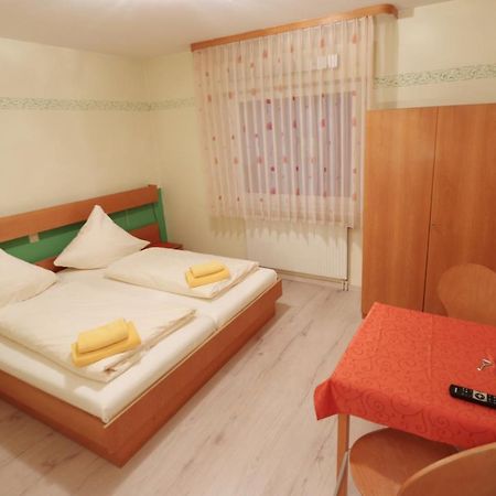 Kork Hotel Krone מראה חיצוני תמונה
